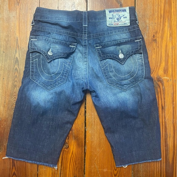 True Religion Men’s Ricky Straight Cut Off Shorts Size 31 Denim Skater Grunge - Picture 8 of 12